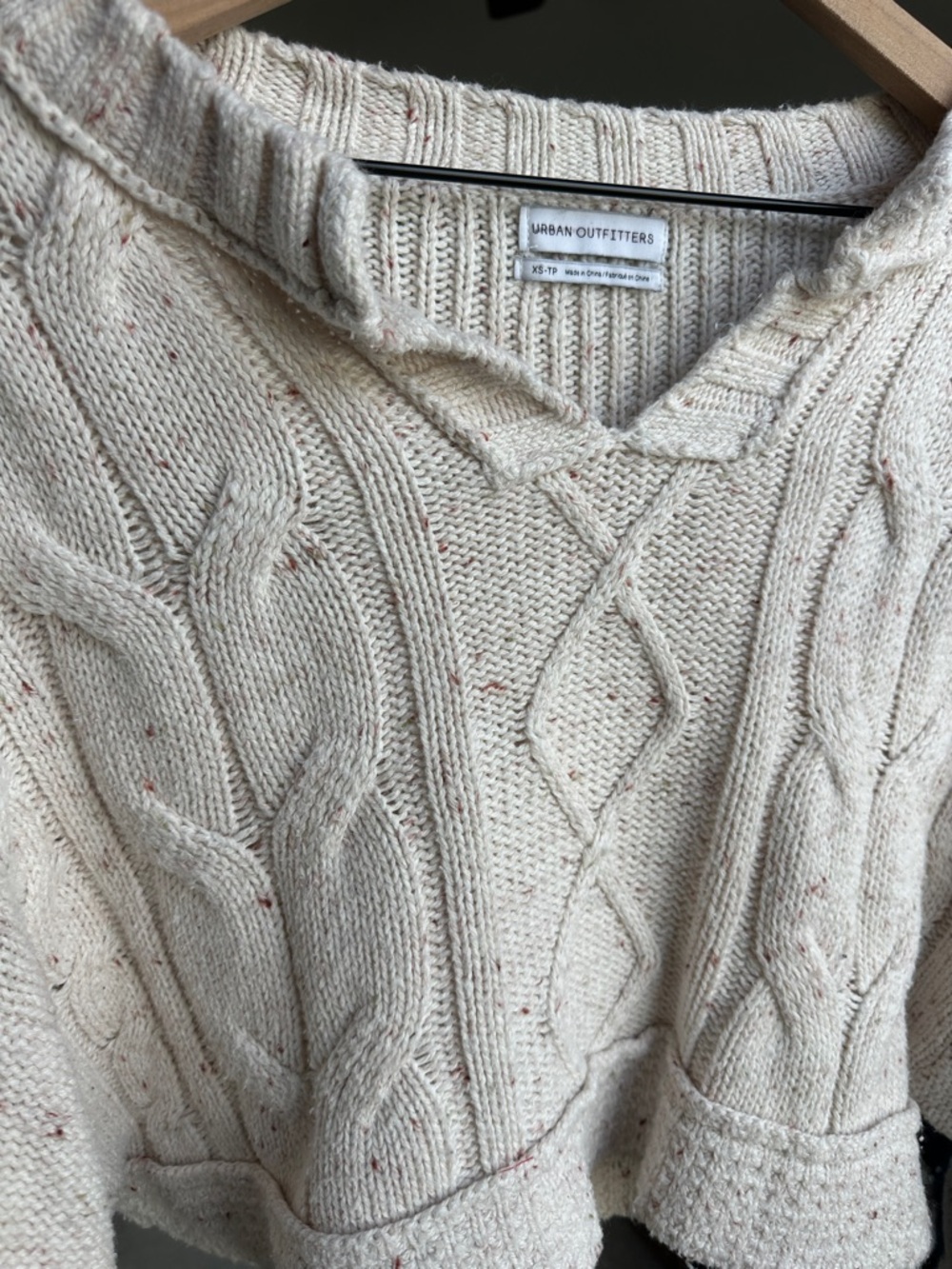URBAN OUTFITTERS Hazel Notch Neck Cable Knit Sweater XS - Picture 7 of 7